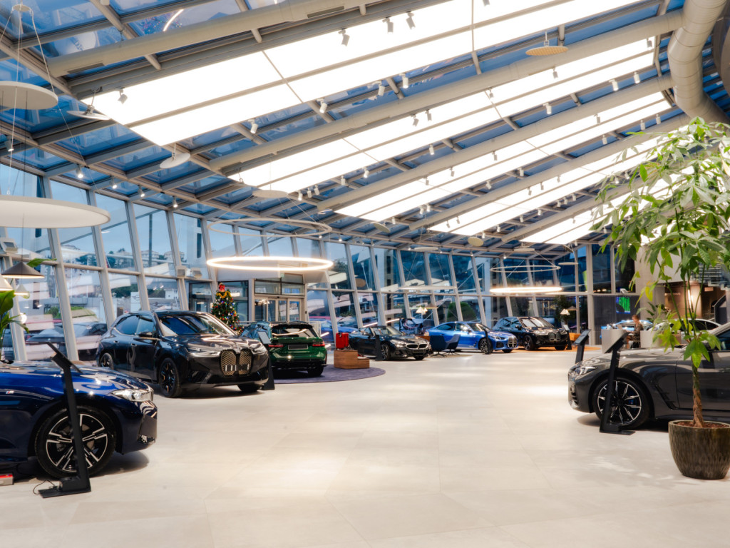 BORUSAN OTOMOTİV İSTİNYE SHOWROOM&SERVİS BİNASI
