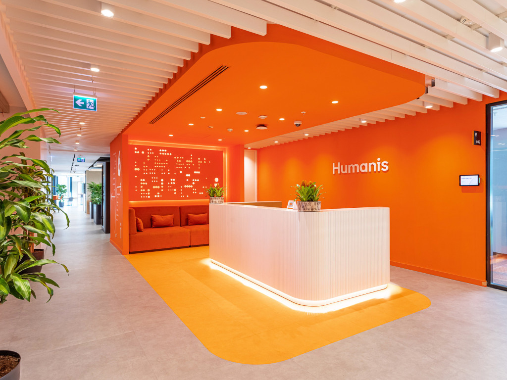 HUMANIS